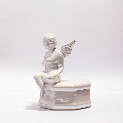 Putto Box